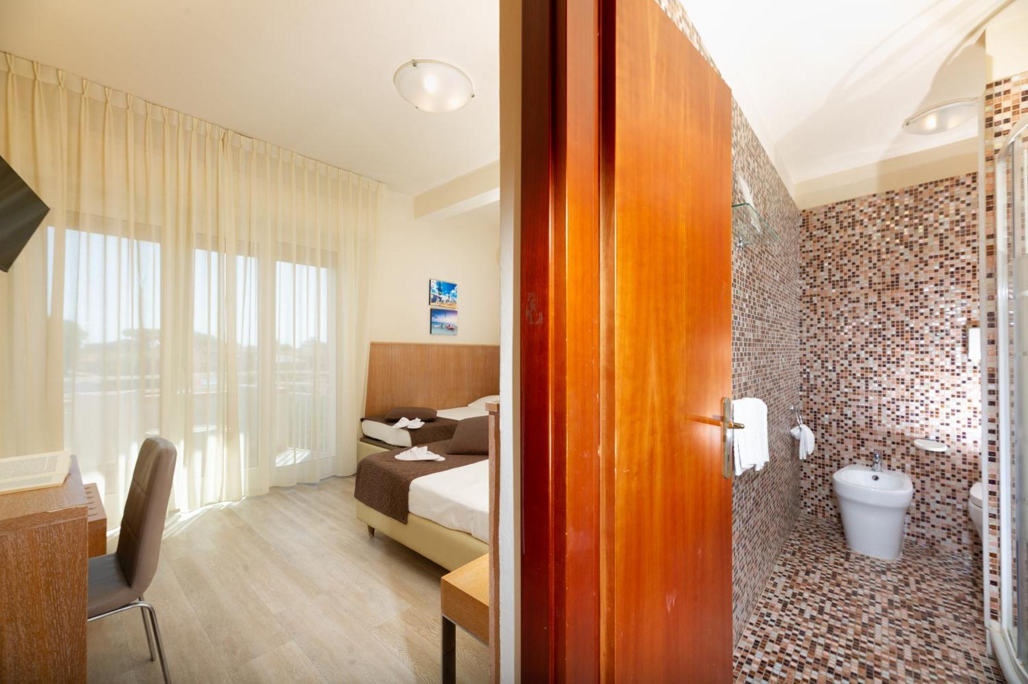 Hotel Nuova Sabrina Marina di Pietrasanta Exterior foto
