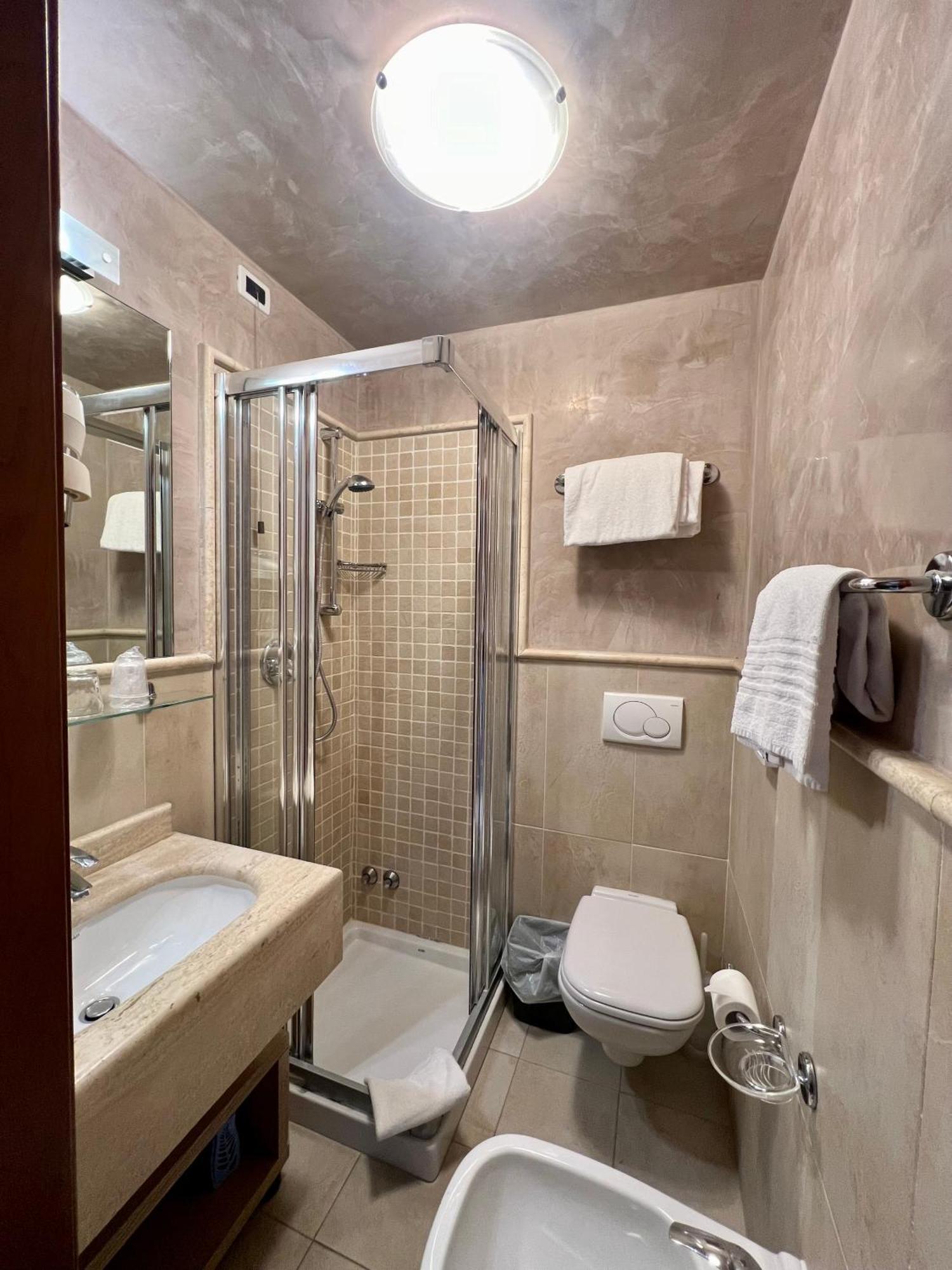 Hotel Nuova Sabrina Marina di Pietrasanta Exterior foto
