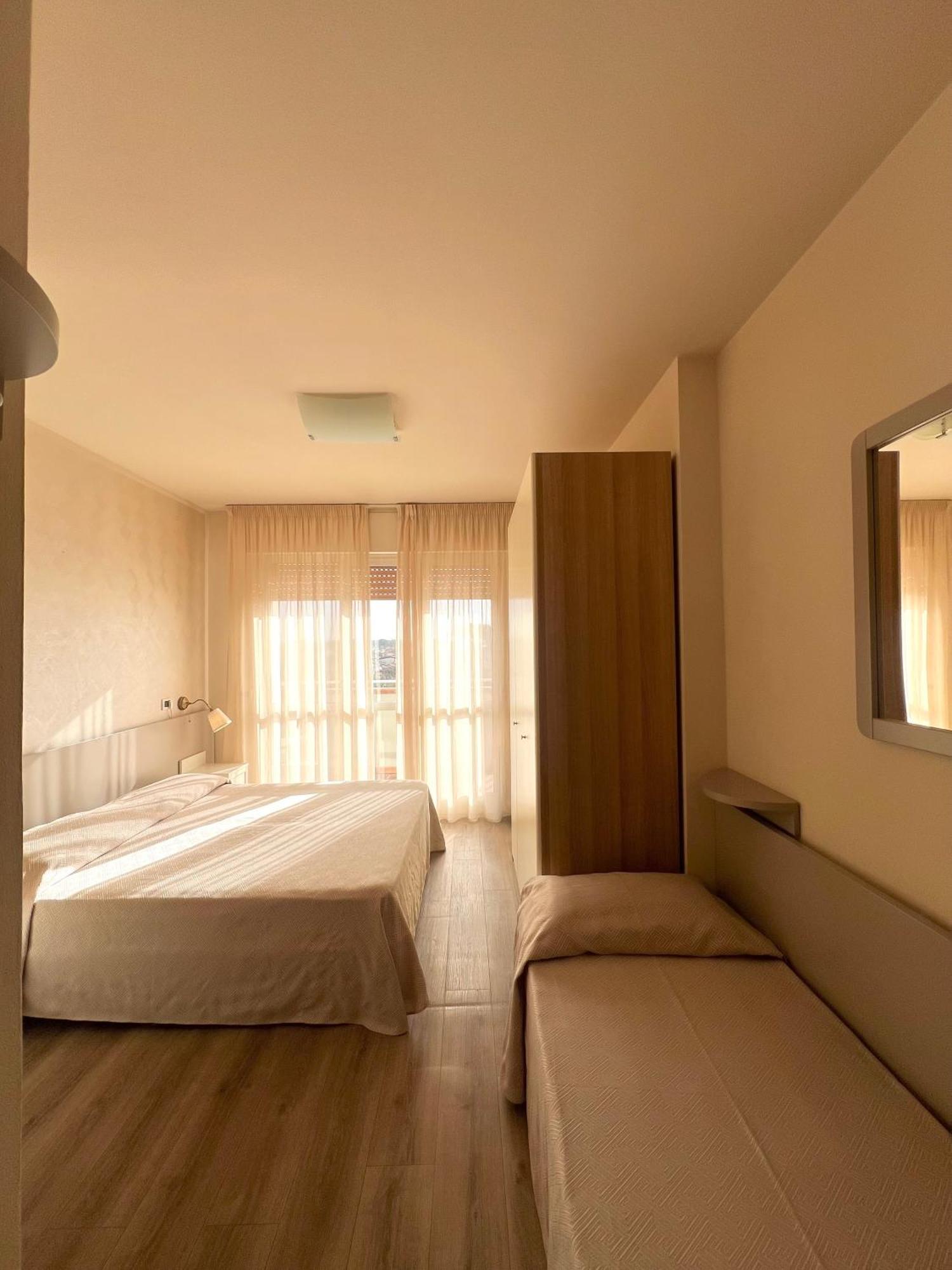 Hotel Nuova Sabrina Marina di Pietrasanta Exterior foto