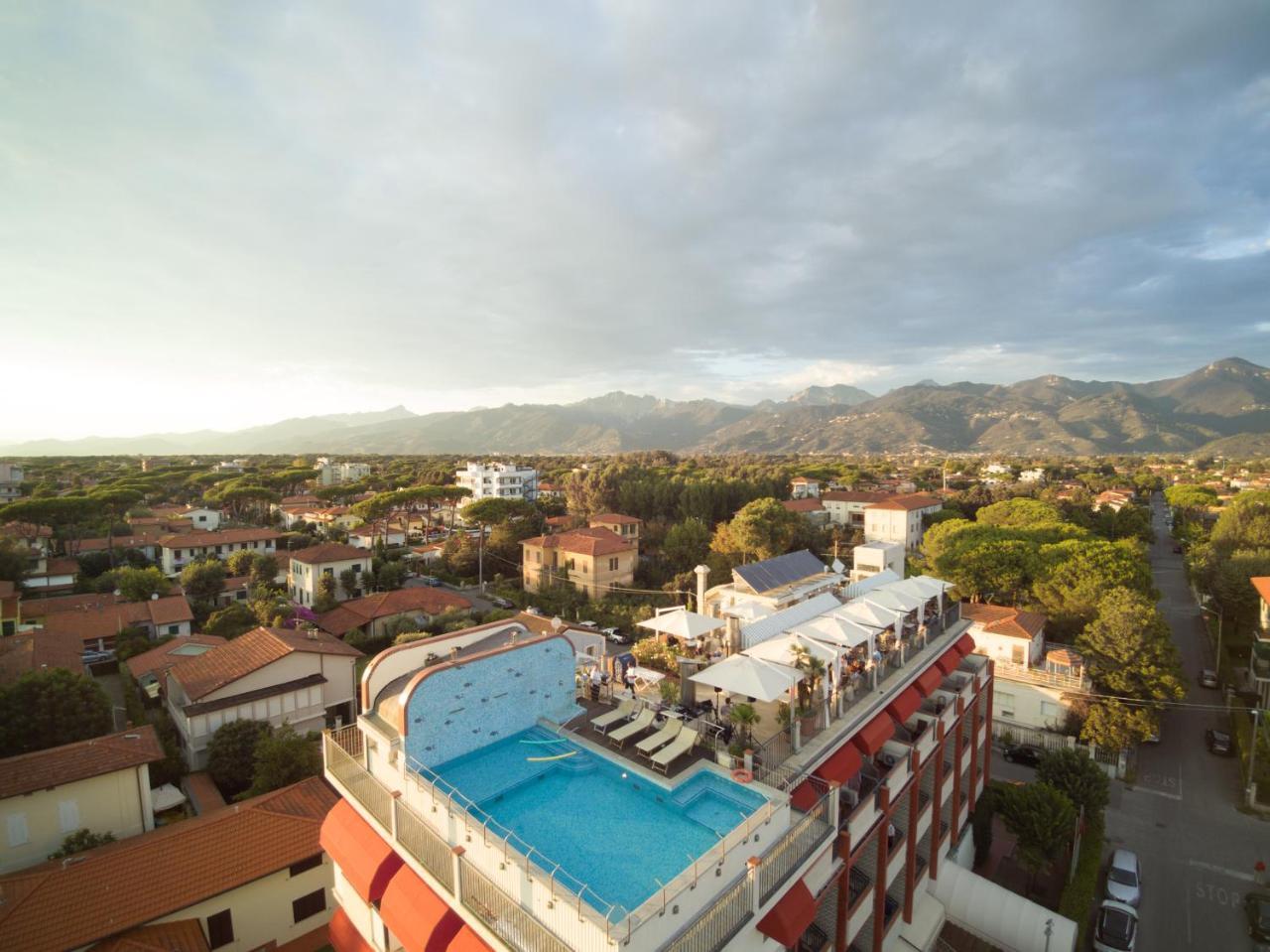 Hotel Nuova Sabrina Marina di Pietrasanta Exterior foto